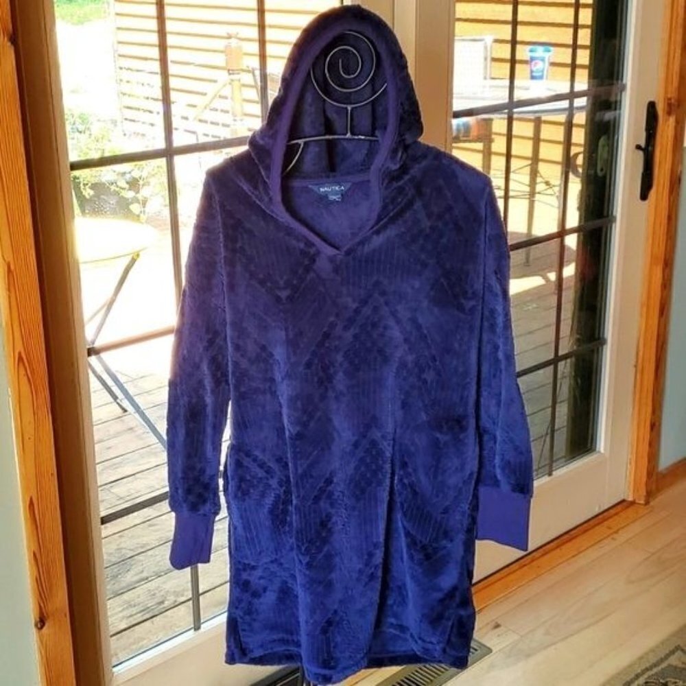 Nautica Sz M Dark Blue Long Fleece Hoodie with Pockets
